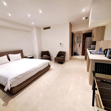 Aphrodite Plaza Larnaca Exteriér fotografie