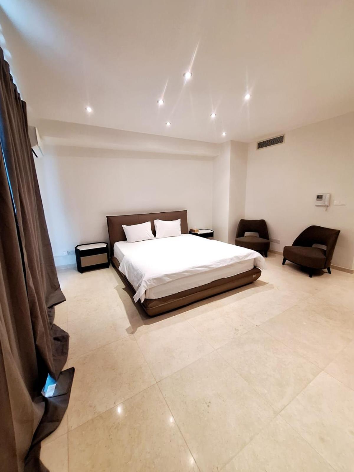 Aphrodite Plaza Larnaca Exteriér fotografie